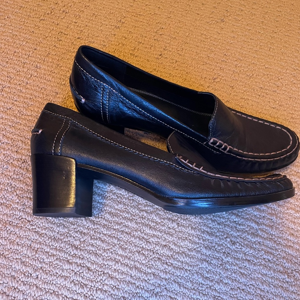 Liz Claiborne Flex black leather heels